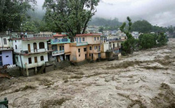 उत्तराखंड में बारिश से तबाही का अलर्ट, बादल फटने की आशंका